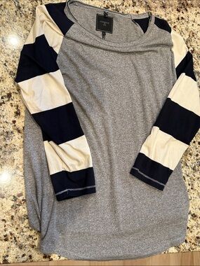 Converse Men’s Long Sleeve Heather Gray Tee with Navy & Cream Striped Sleeves